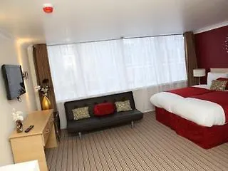 Stuart Hotel ルートン