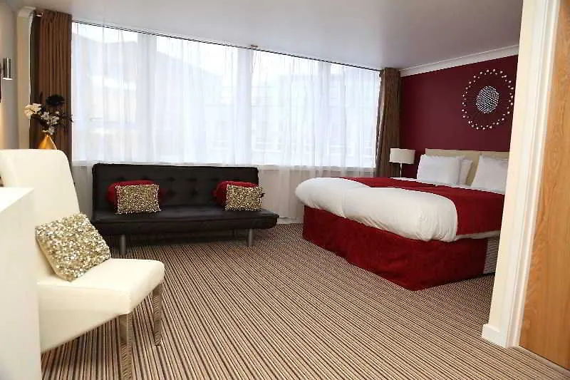 Stuart Hotel ルートン 2*,